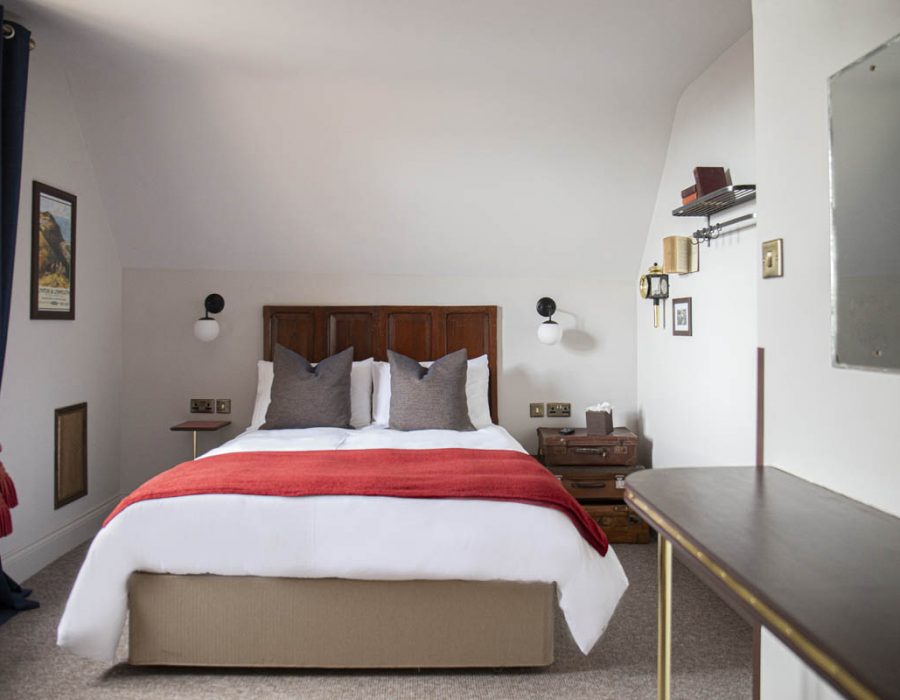 Sea View King Railway Room (1) Sea View King Railway Room (1)